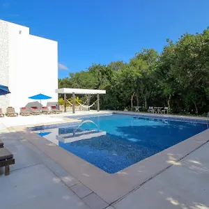  Appartement Exceptional 2story Penthouse With Hot Tub And Rooftop Terrace In Bahia Principe